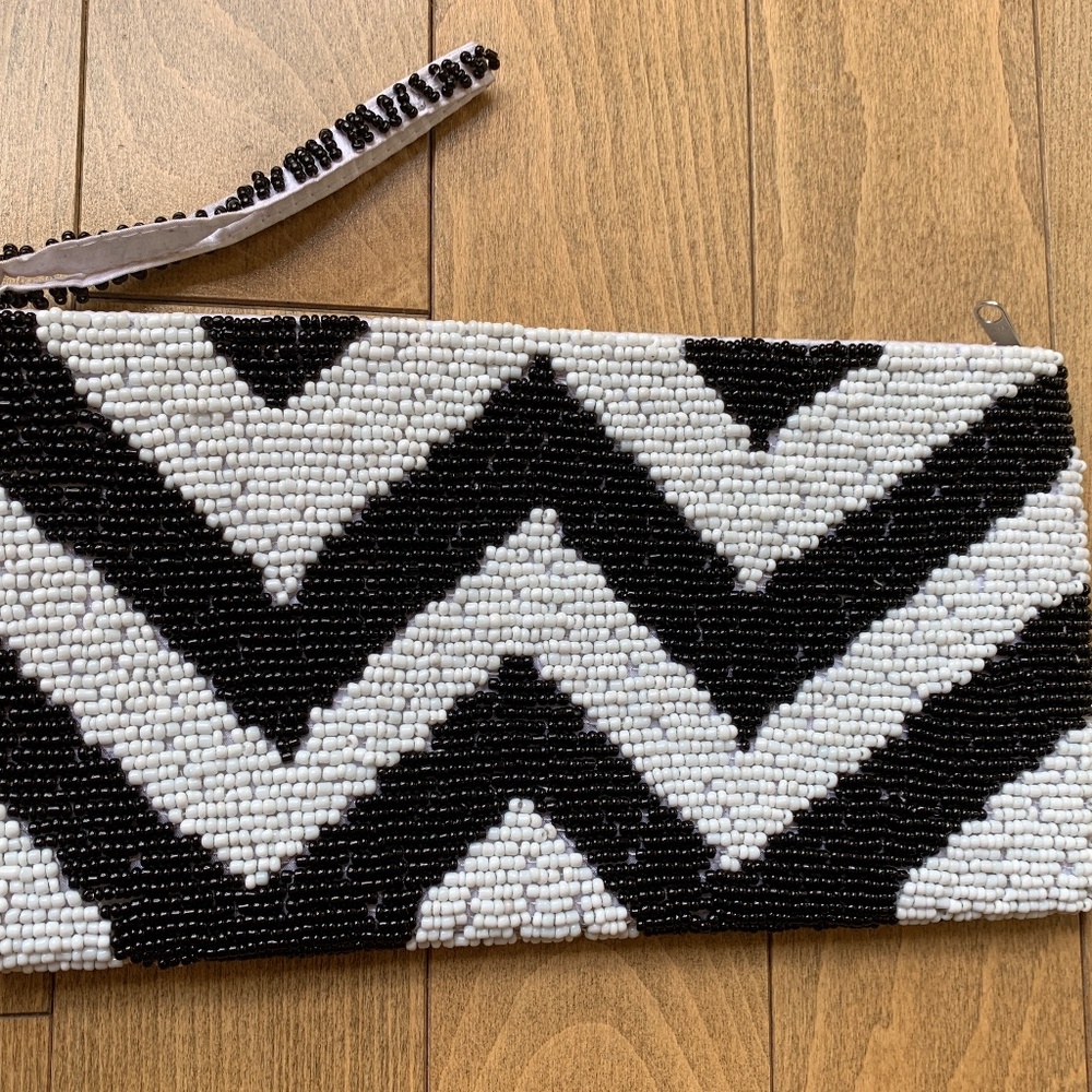 Fully Beaded Zig Zag Wristlet